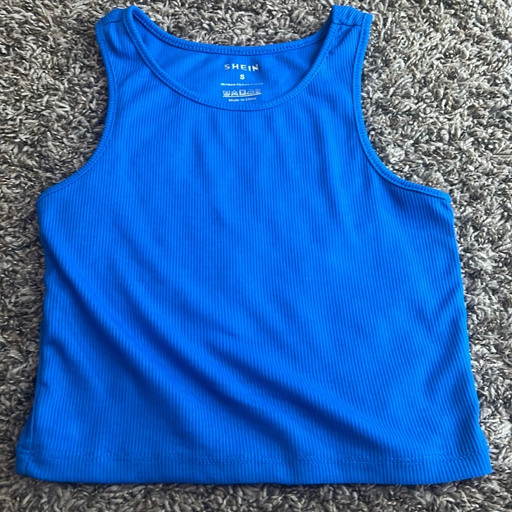 blue crop top